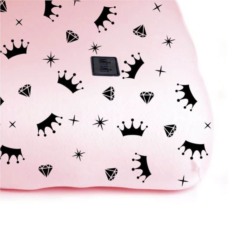 סדין ורוד למיטת תינוק