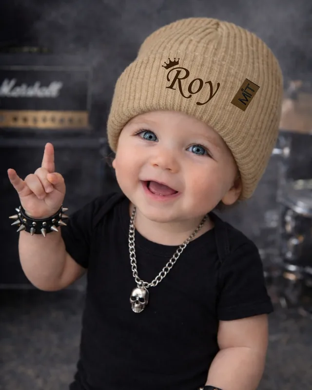 כובע עם שם התינוק